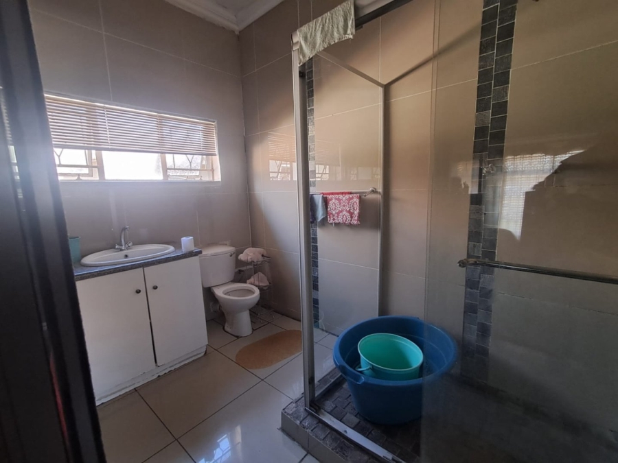 To Let 4 Bedroom Property for Rent in Park West Free State